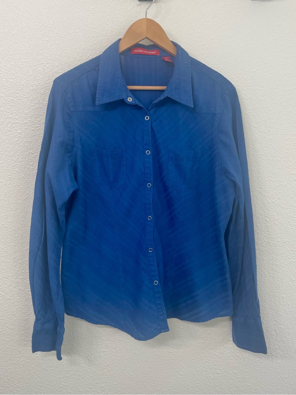 Gloria Vanderbilt Blue Women's Button-Down Shirt
